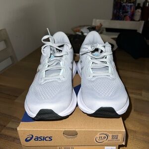 GT 1000 13 Women’s running shoes ASICS 7.5 brand new